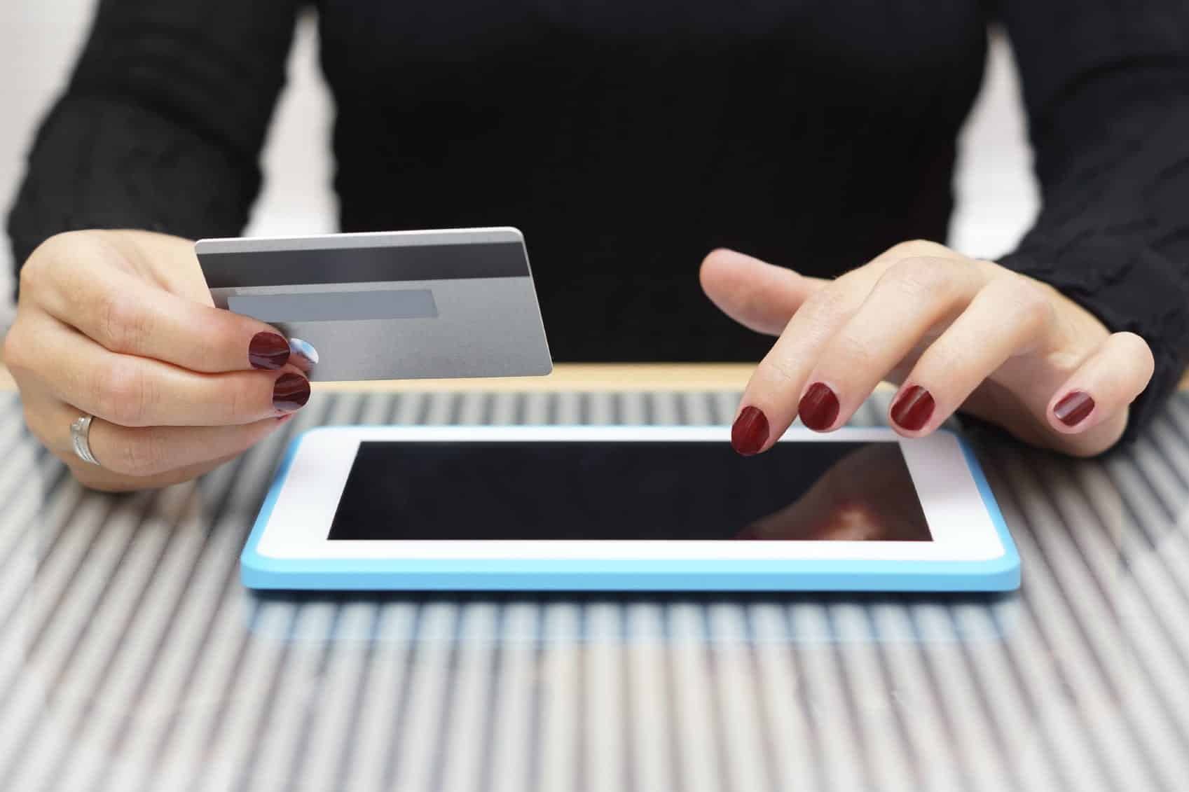 How Small Businesses Can Leverage Mobile Commerce