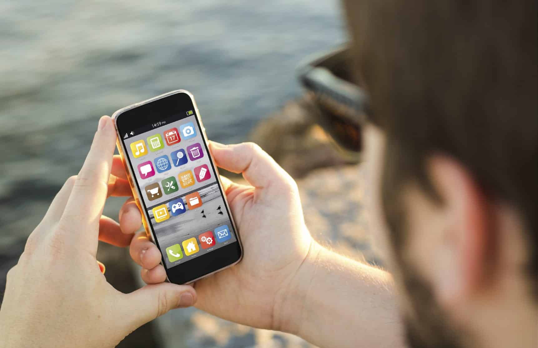 8 Effective Business Communication Apps [Infographic]