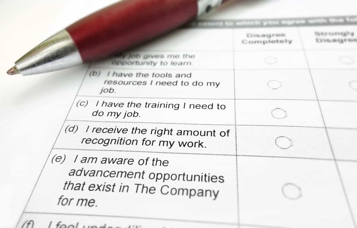 5 Types of Questions That Need to Be in Your Employee Pulse Surveys (Including Examples)