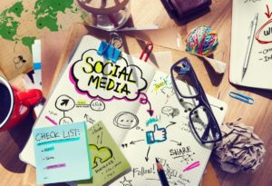 The Pros and Cons of Social Media Marketing for Businesses